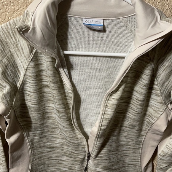 Columbia Pullover - Picture 5 of 5